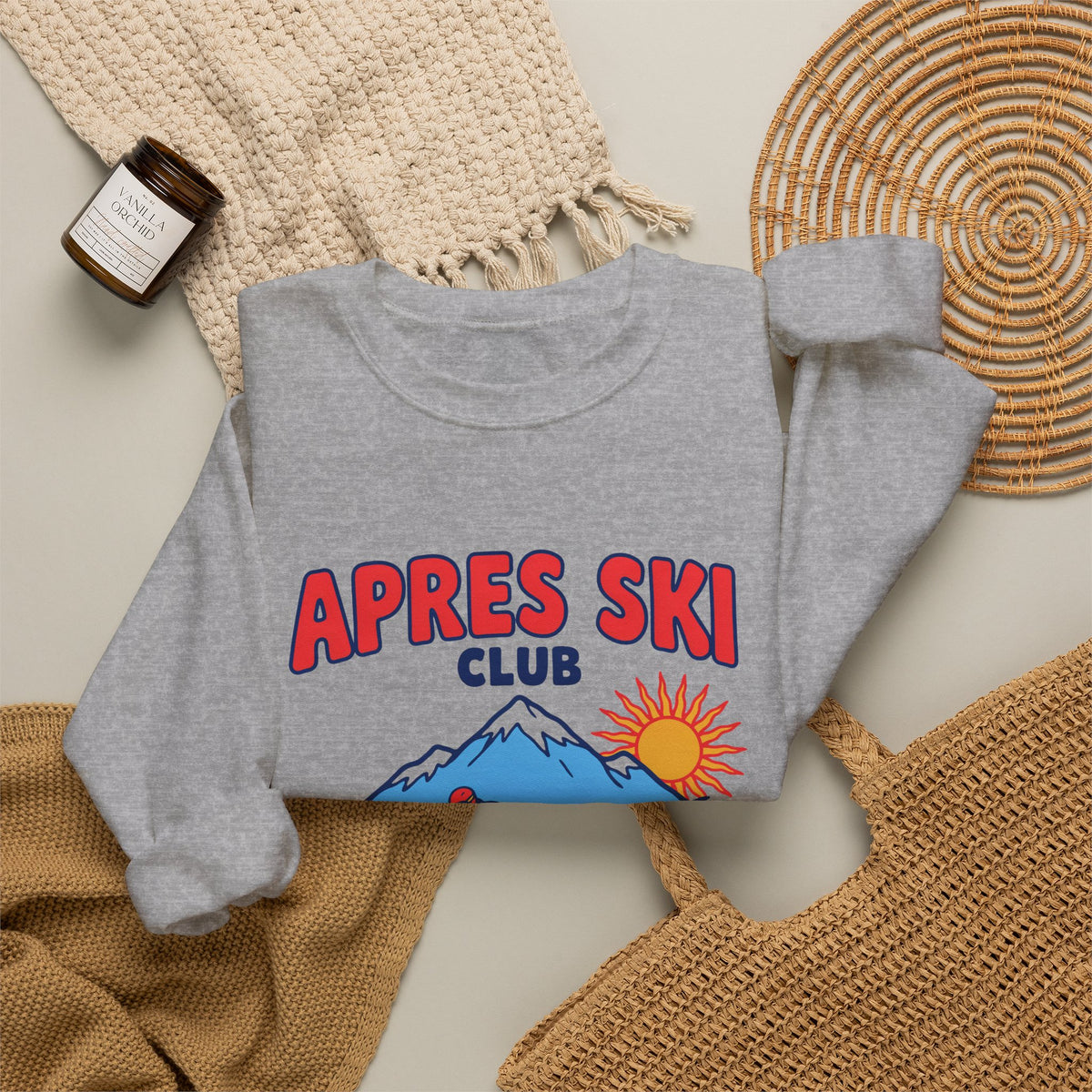 Apres Ski Club Sweatshirt, Retro Ski Crewneck, Skiing Sweatshirt